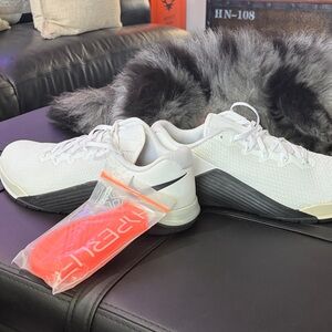 Nike Metcon 5 'White Black' AQ1189-190 - New, Size 12